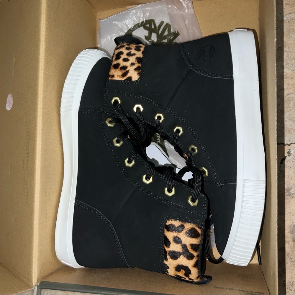 Timberlands black with cheetah